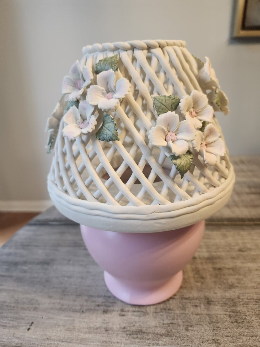 Lattice Lamp Open Work Weaving - Hand Painted Flowers PINK